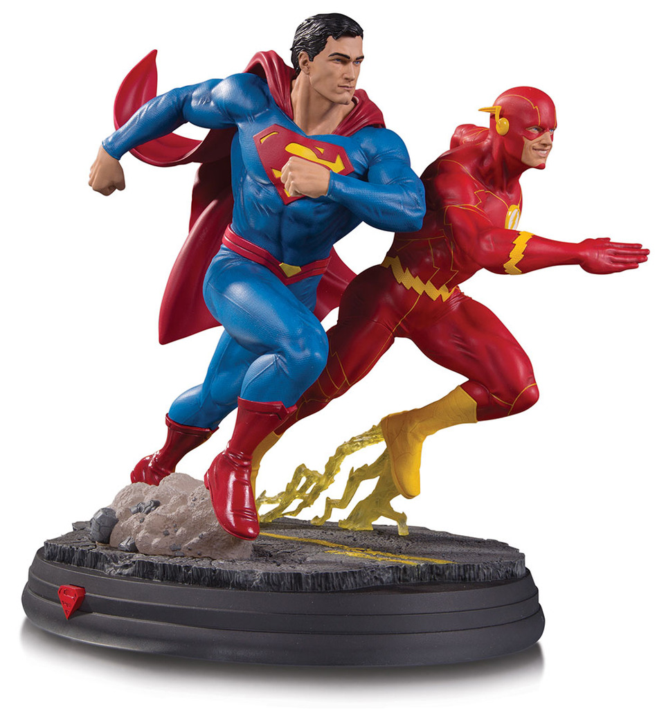 dc_battles_series_superman_vs_flash_statue.jpg