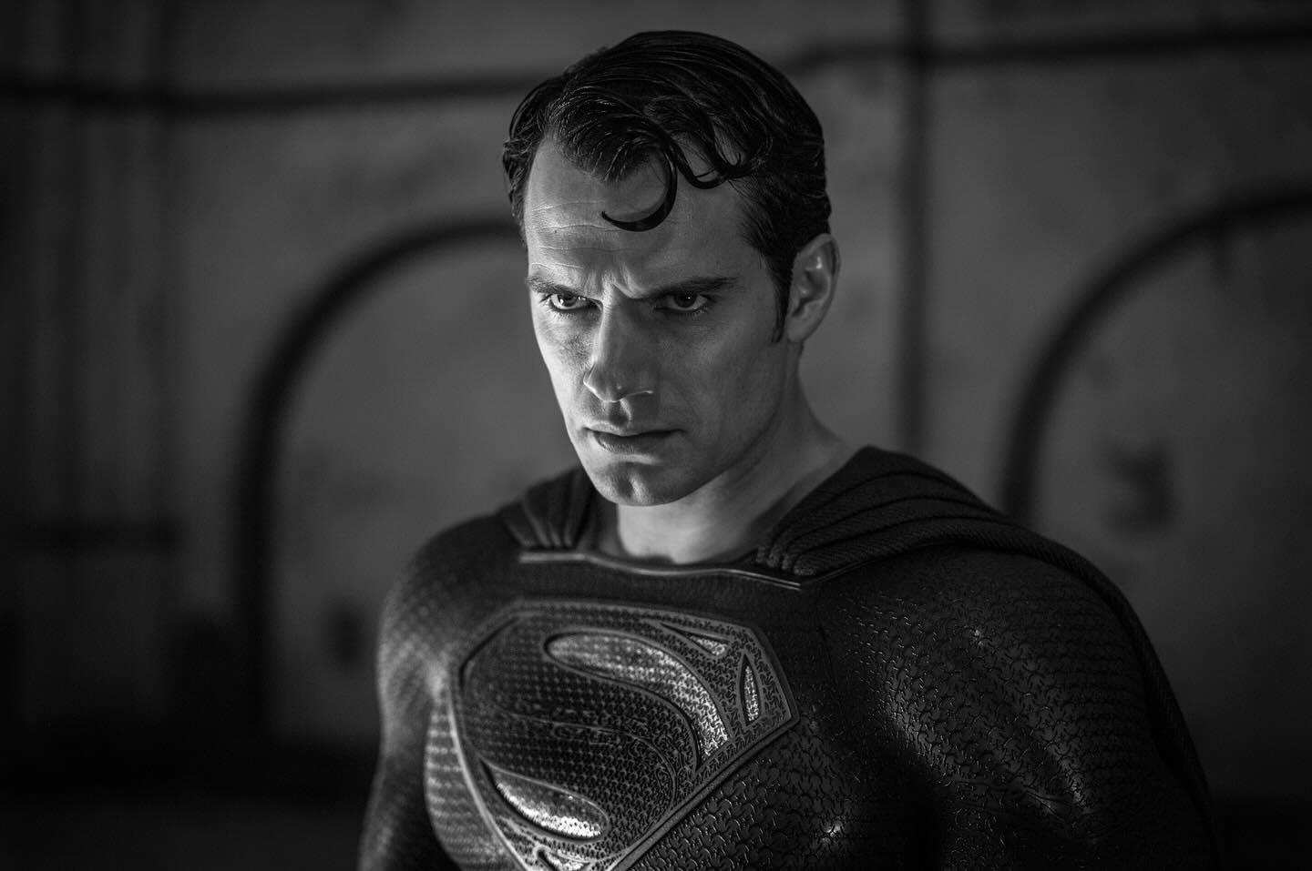 https://www.fortalezadelasoledad.com/imagenes/2025/10/23/Zack_Snyder_Henry_Cavill_is_Superman.jpg