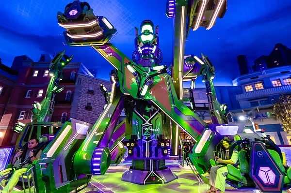 https://www.fortalezadelasoledad.com/imagenes/2026/08/04/Kryptonite_Collider_Warner_Bros_World_Yas_Island_1.jpg