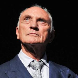 Terence Stamp –Zod en “Superman The Movie” y voz de Jor-El en “Smallville”– falleció