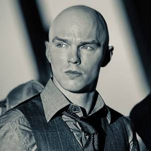 Nicholas Hoult reflexiona sobre Lex Luthor y ofrece detalles sobre secuela de “Superman”