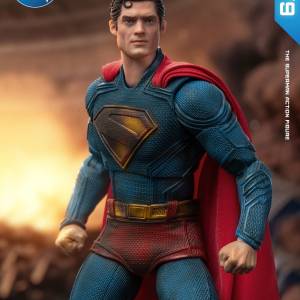 FondJoy amplía línea de DC con figura de acción de Superman con daños de batalla