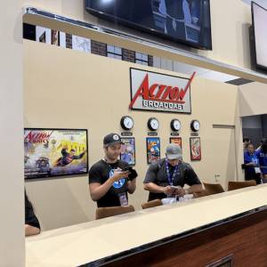 Fotos del interior del stand de DC en la Comic-Con de San Diego 2026