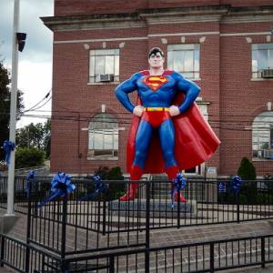 Ladrillos adicionales a disposición para la campaña de la Estatua de Superman en Metrópolis, IL