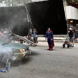 Superman se enfrenta a Atom Man en Temporada 3 de “Superman & Lois” con traje actualizado