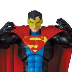 Figura de acción The Return of Superman Eradicator de MAFEX